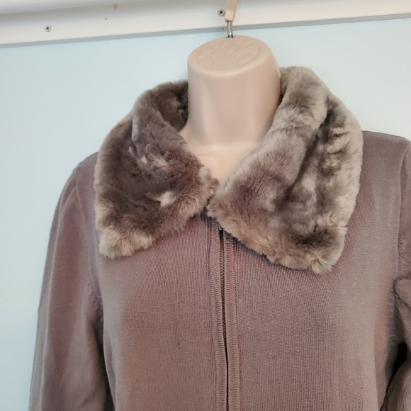 George Gray Zip Cardigan Sweater with Faux Fur collar - NWOT - Picture 4 of 11